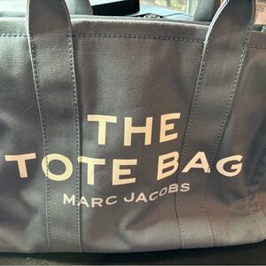 Marc Jacob’s tote bag. Large.